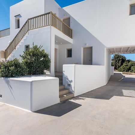 Milia Gi Suites Поллония Экстерьер фото