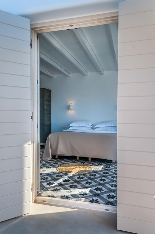 Milia Gi Suites Поллония Номер фото
