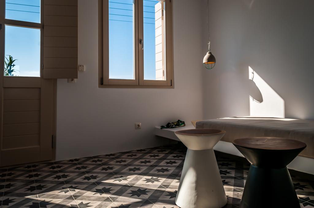 Milia Gi Suites Поллония Номер фото