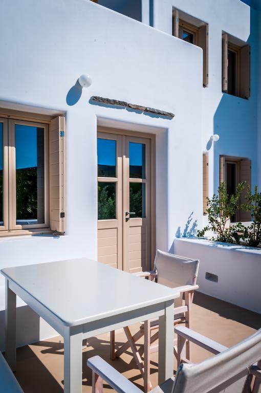 Milia Gi Suites Поллония Номер фото