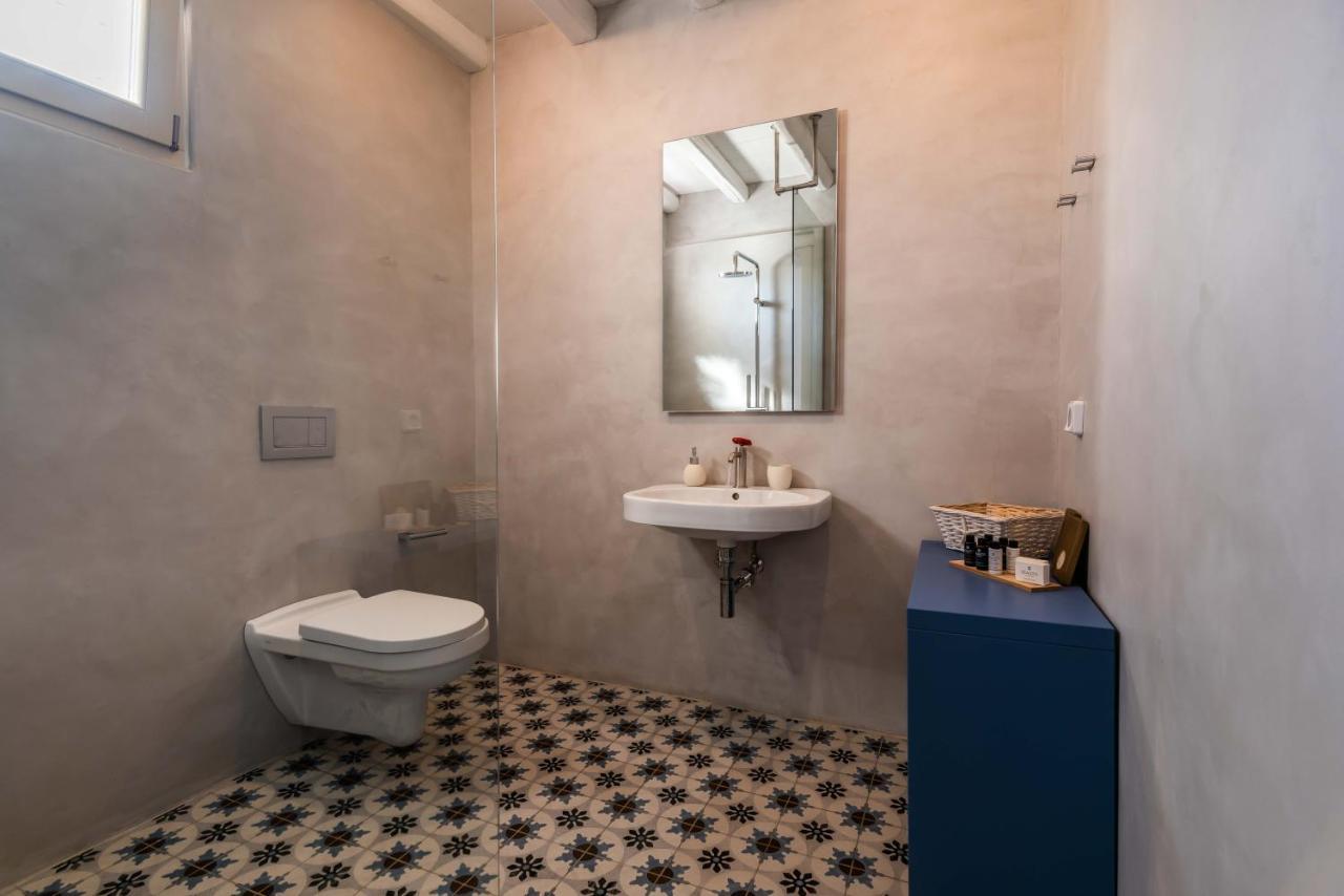 Milia Gi Suites Поллония Экстерьер фото