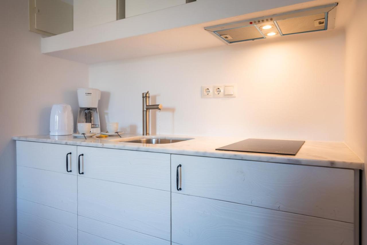 Milia Gi Suites Поллония Экстерьер фото